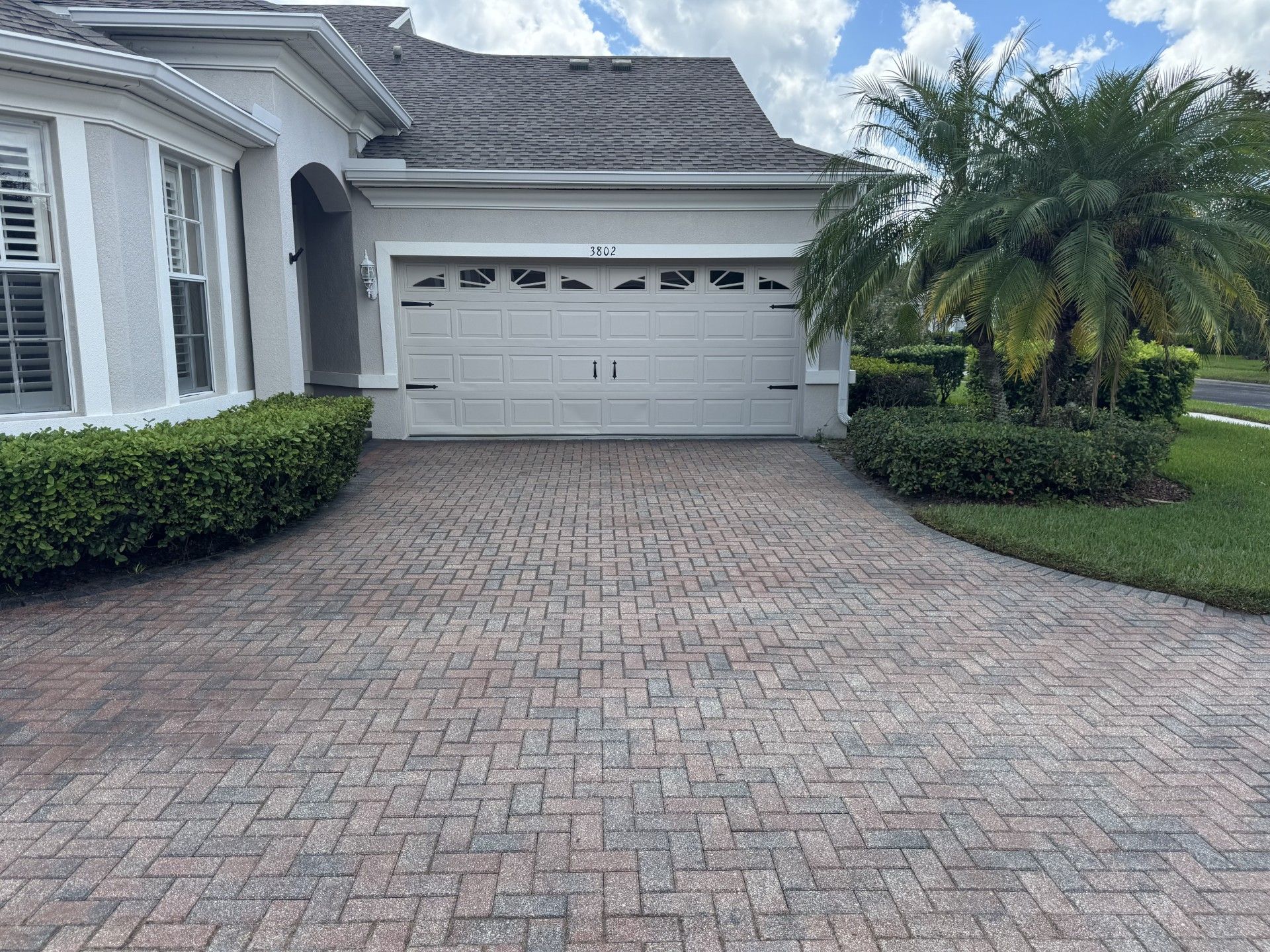 Pressure washing services in Wesley Chapel driveways, siding, roofs & patios cleaned by Wild West Washing. Free quotes today!