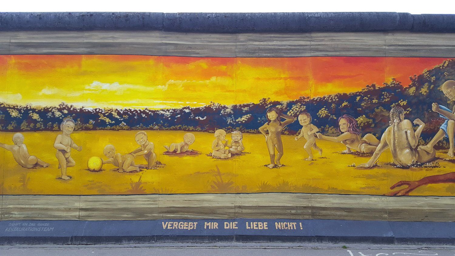 East Side Gallery Berliner Mauer. East Side Gallery. Vergesst mir die Liebe nicht