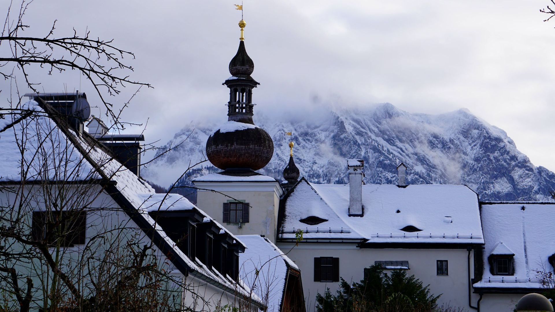 Gmunden Österreich, bewölkt