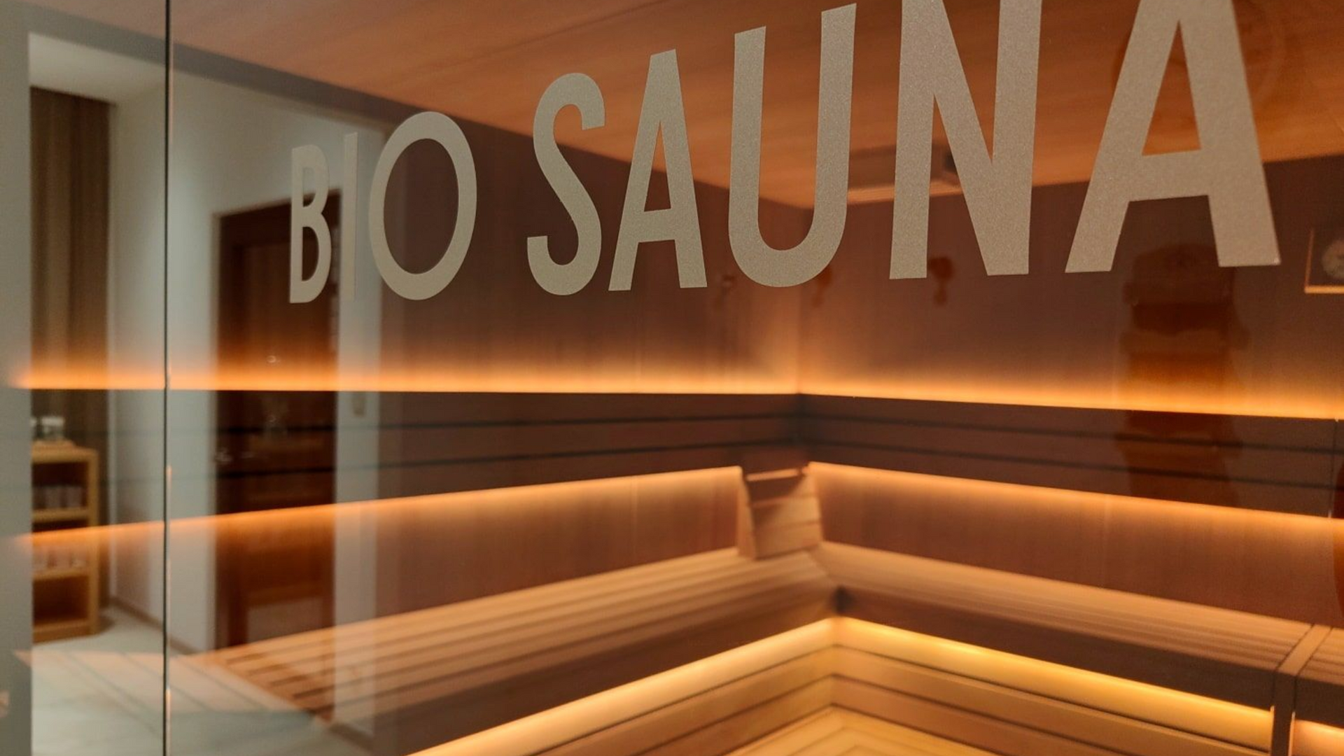 Grand Elisabeth Hotel Sauna Interior of a