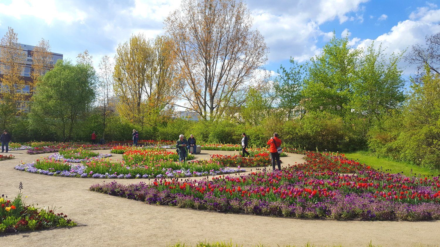 Die Blumenarena Berlin Gärten der Welt. Die Blumenarena