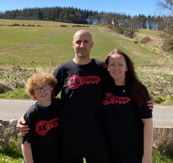 AK24Hour Locksmith Jack Locksmith Ellon With his Family - Team AK24hour