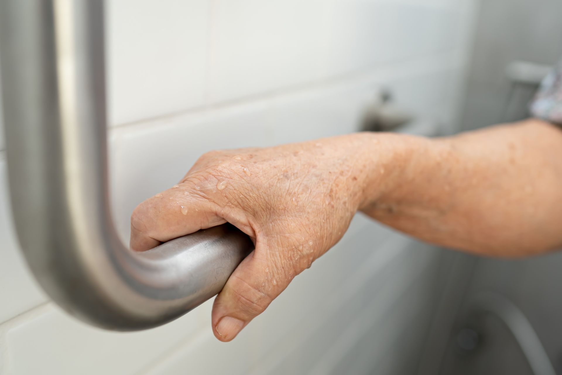Grab Bar Placement for Michigan Bathrooms | Lakeshore Barrier Free