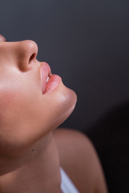 Profile of the jawline and cheek
