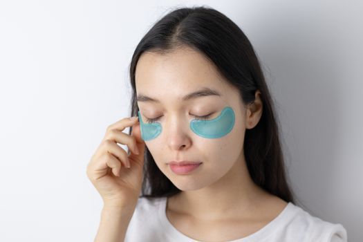 Close-up of the under-eye area in soft daylight