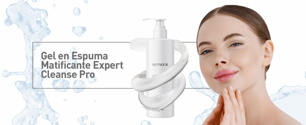 una mujer se toca la cara delante de un frasco de gel en espuma matificante expert cleanse pro.