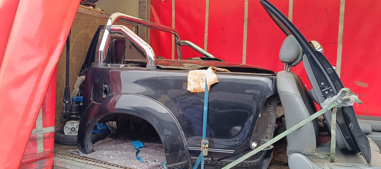We move car parts. Autopart service deliveries.
