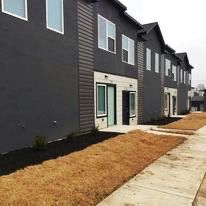 CREEKSIDE - FACADE