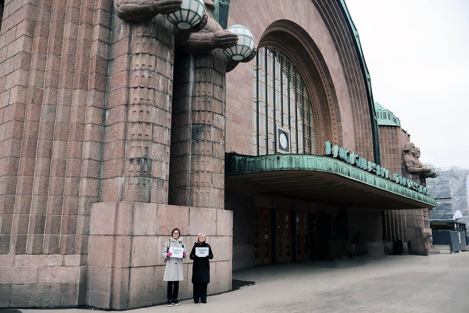 Helsinki rautatieasema arkkitehtuuri opaskierros Saarinen Tours