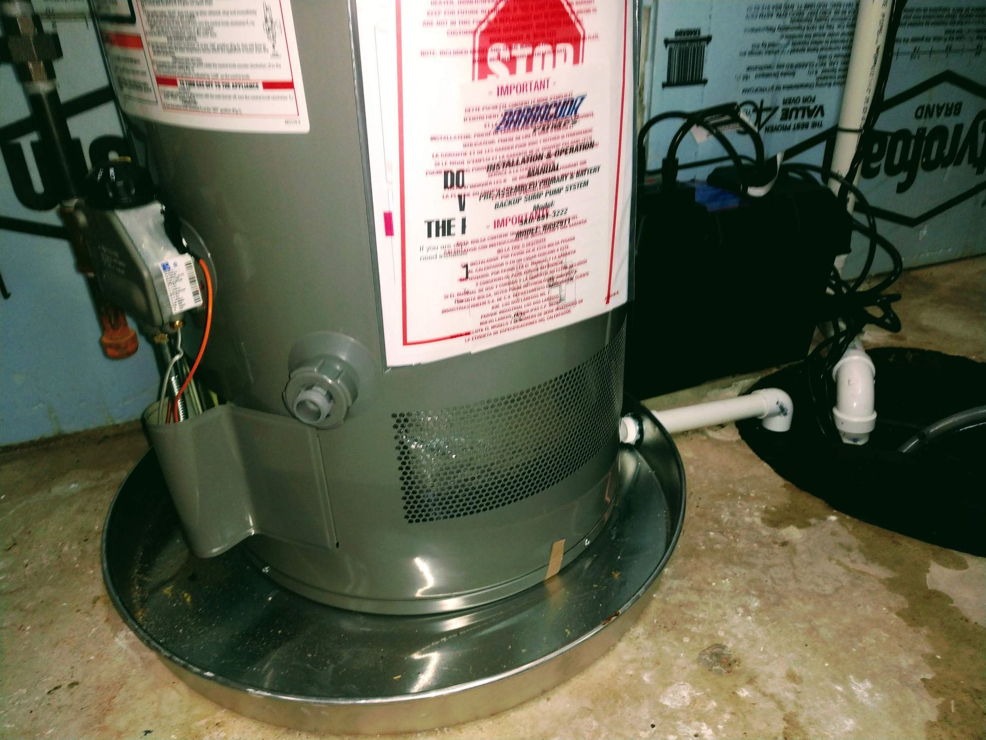 A water heater with a label that says ' stan ' on it