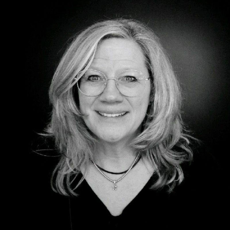 Petra Bernhardt Petra Bernhardt