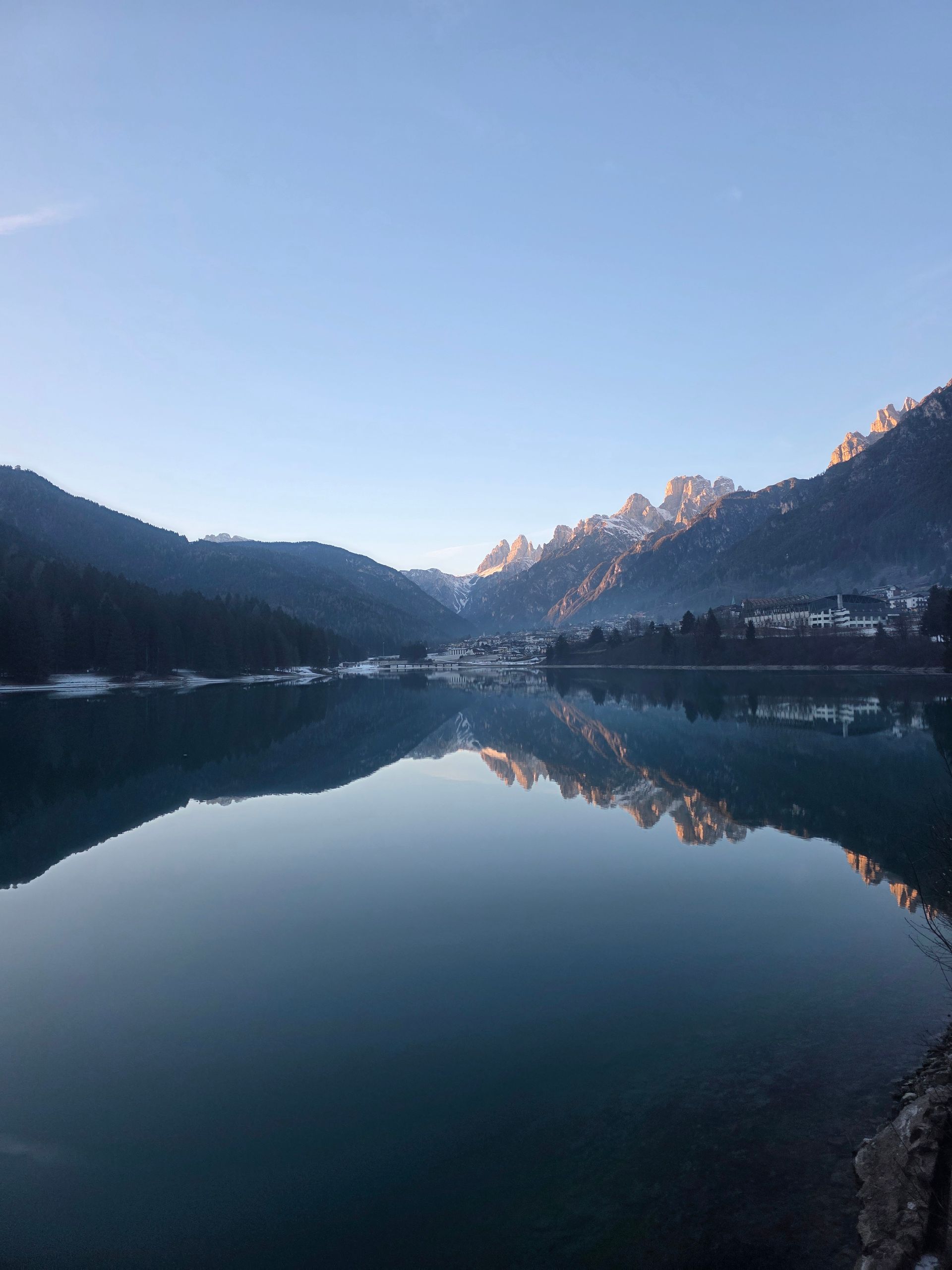 De dolomieten in de winter als er sneeuw ligt, sneeuwfun in de italiaanse dolomieten. Wat te doen met kinderen in de dolomieten