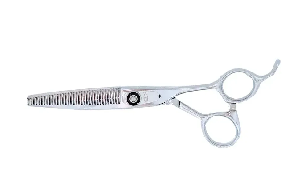 Bonika Jazzy 30-tooth thinning shear on a white background