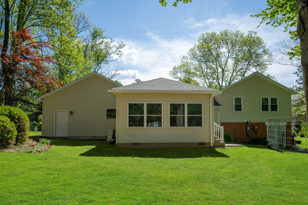 Exterior Highmeadow Pl Warrenton VA Fauquier County After