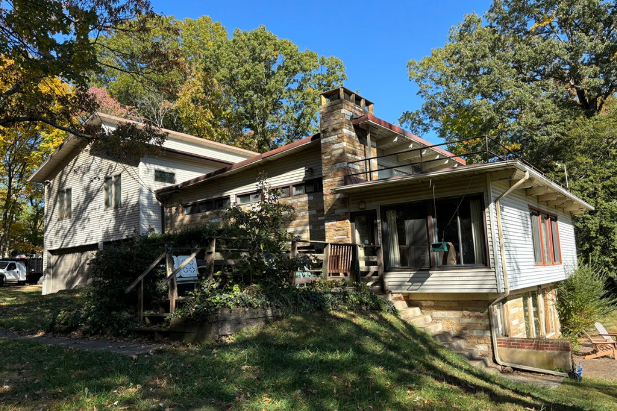River Dr Lorton VA Fairfax County Exterior Roof Windows exterior-Before