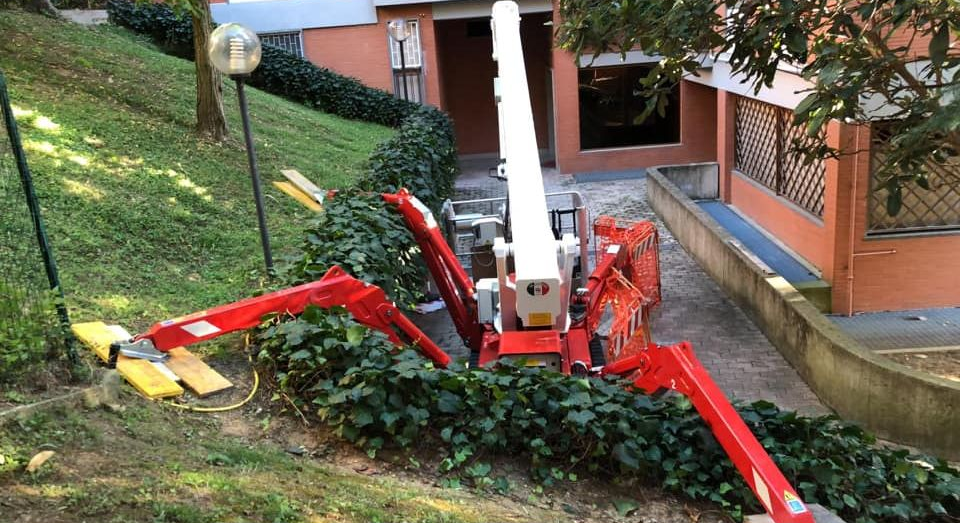 ragni e piattaforme a noleggio