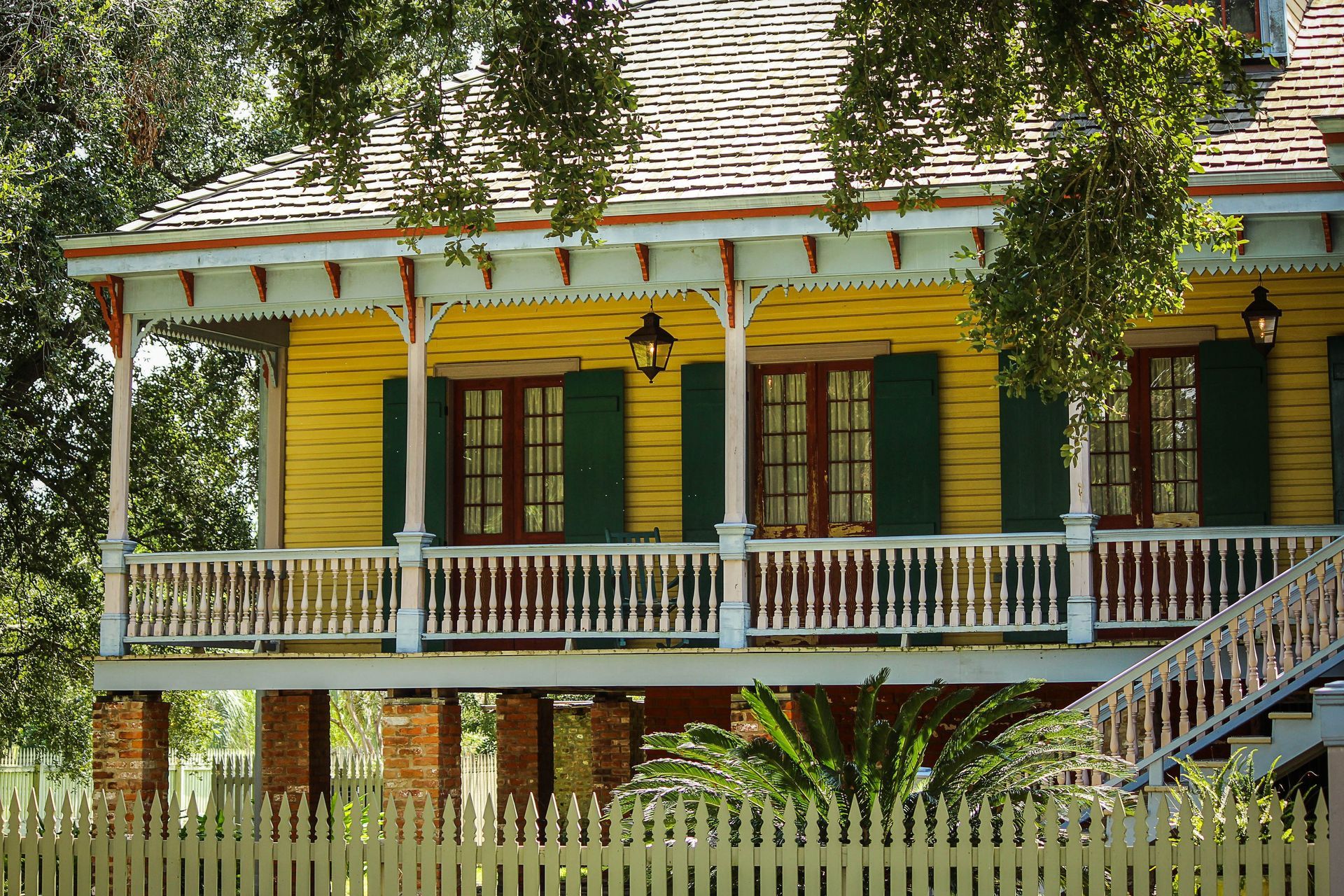 Puttery DC Laura Plantation House