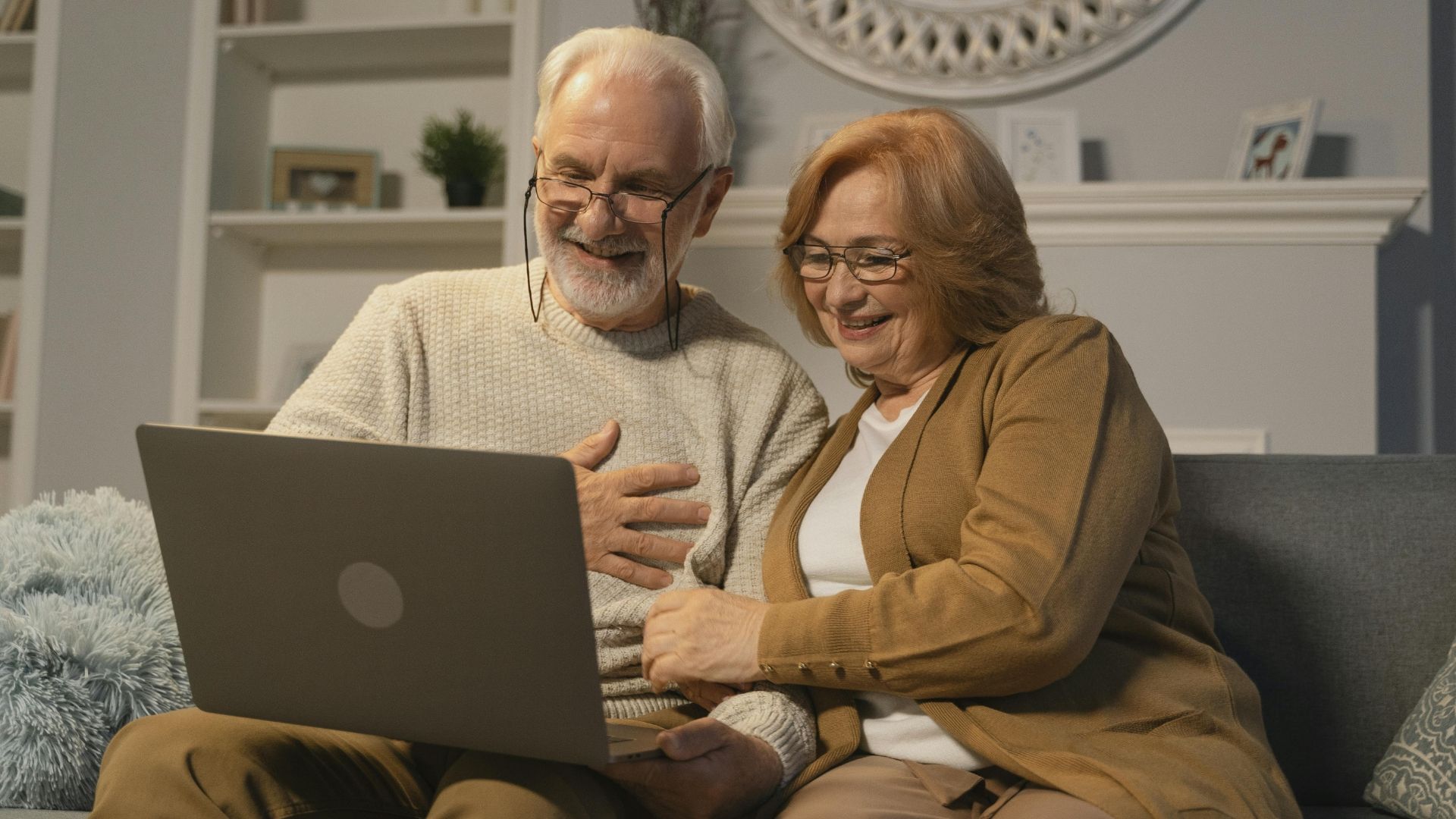An online memorial service sees loved ones gather by video to remember a person. Learn how to plan one.
