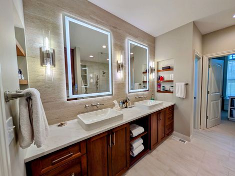 Custom bathroom cabinets and vanity in Columbia MO