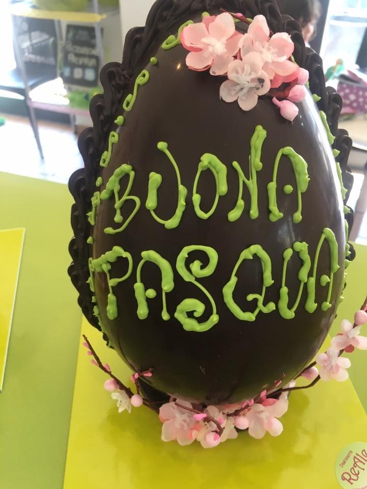 uovo di pasqua decorato