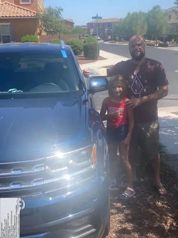 Customer cash back reward for auto glass service