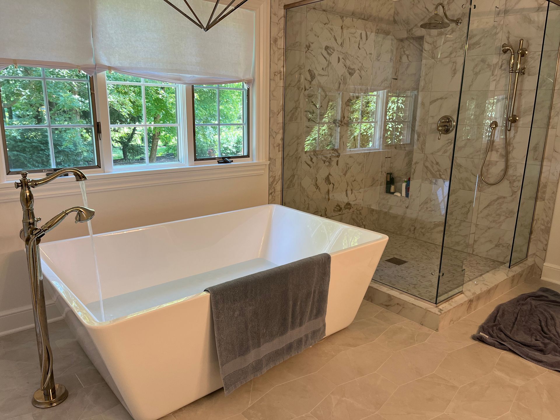 Remodeled Bathroom — Erie, PA — Jeff Jackson Plumbing Remodeled Bathroom — Erie, PA — Jeff Jackson Plumbing