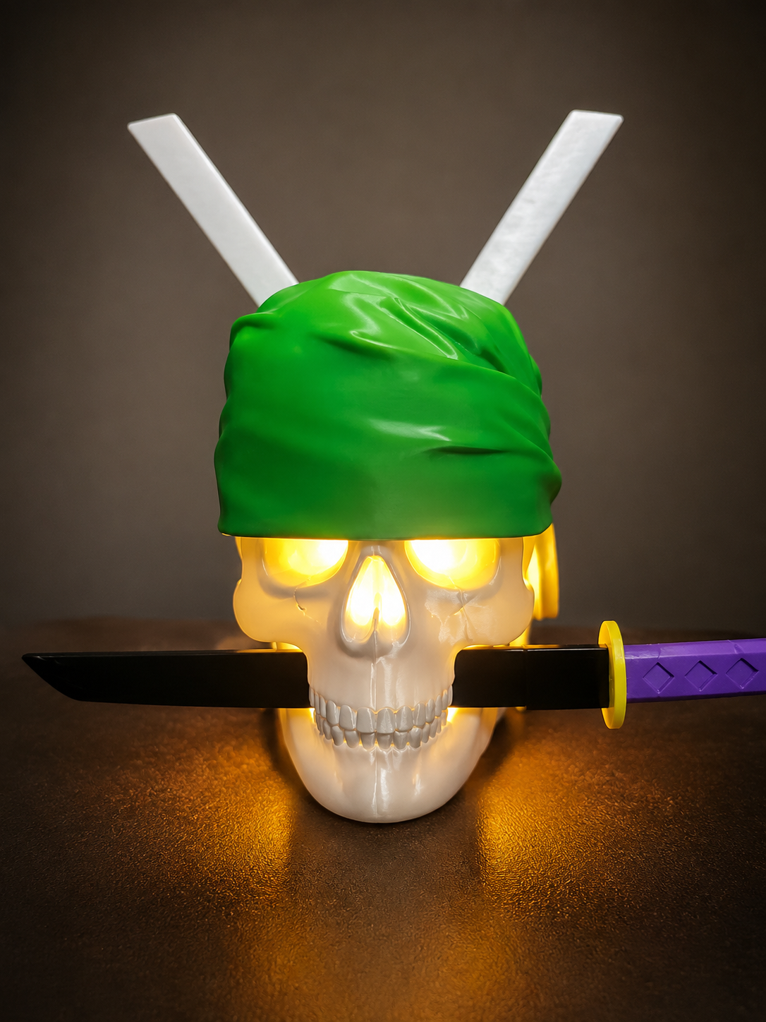 ?‍☠️ Lámpara 3D Calavera de Zoro – One Piece