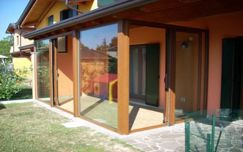 Veranda con vetrata scorrevole