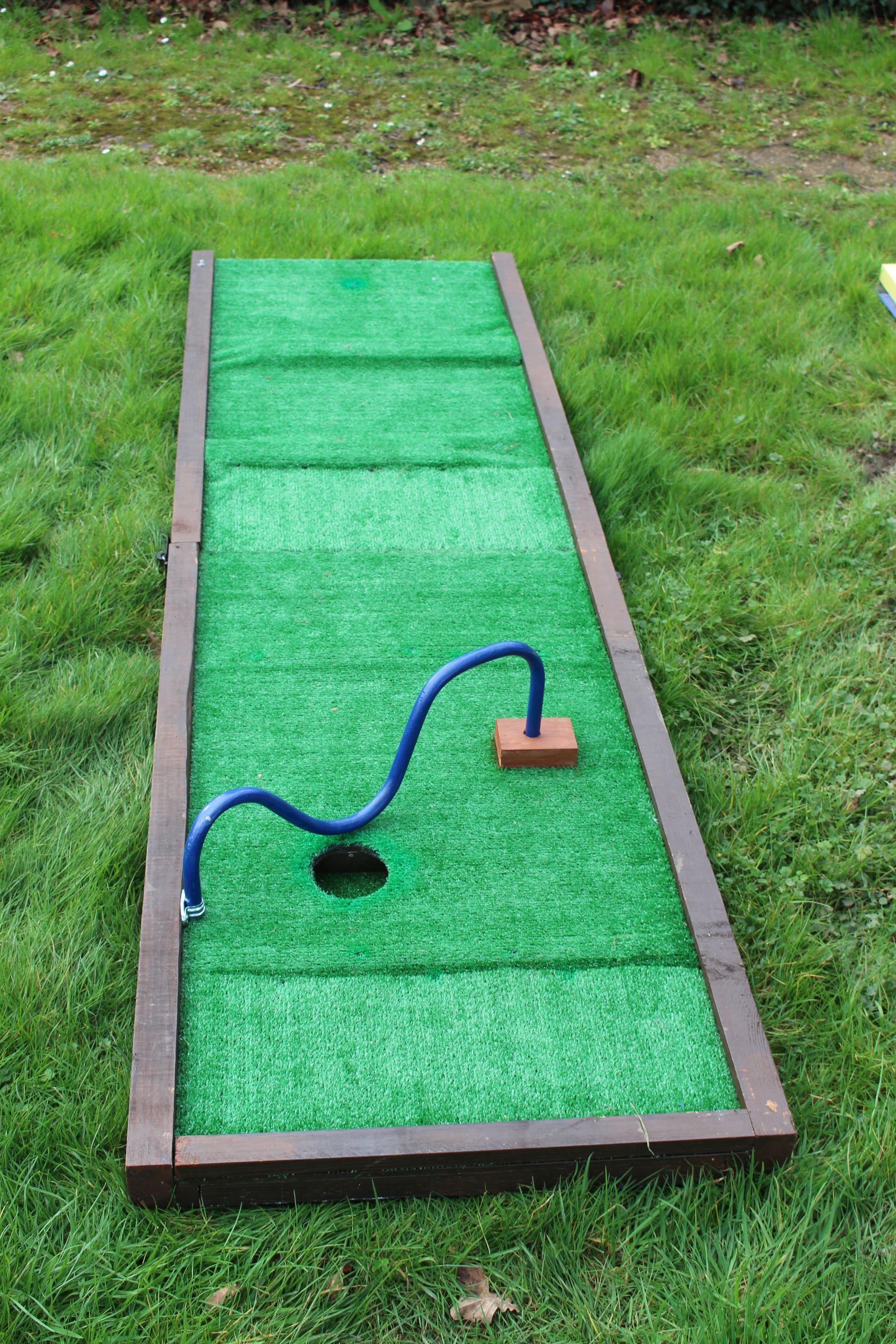 Crazy golf advertising image