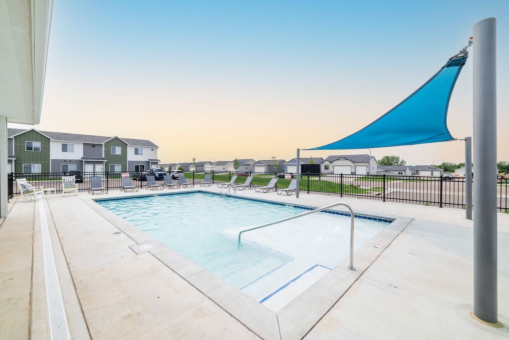 41Six Pool