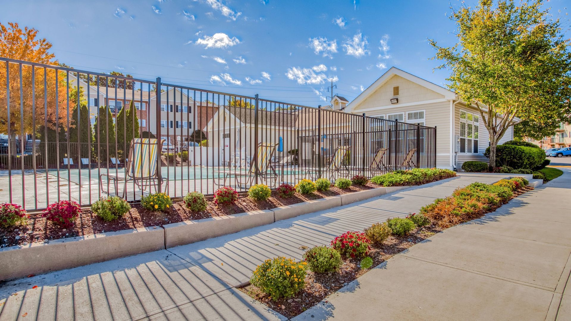 Apartment Community Exterior | Saunders Crossing