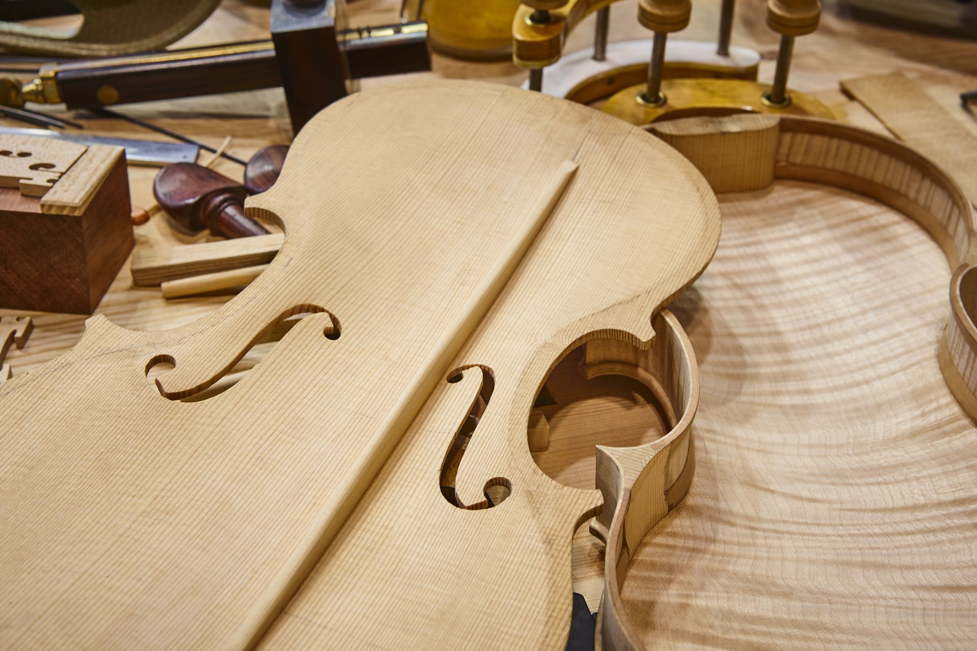 violin playing