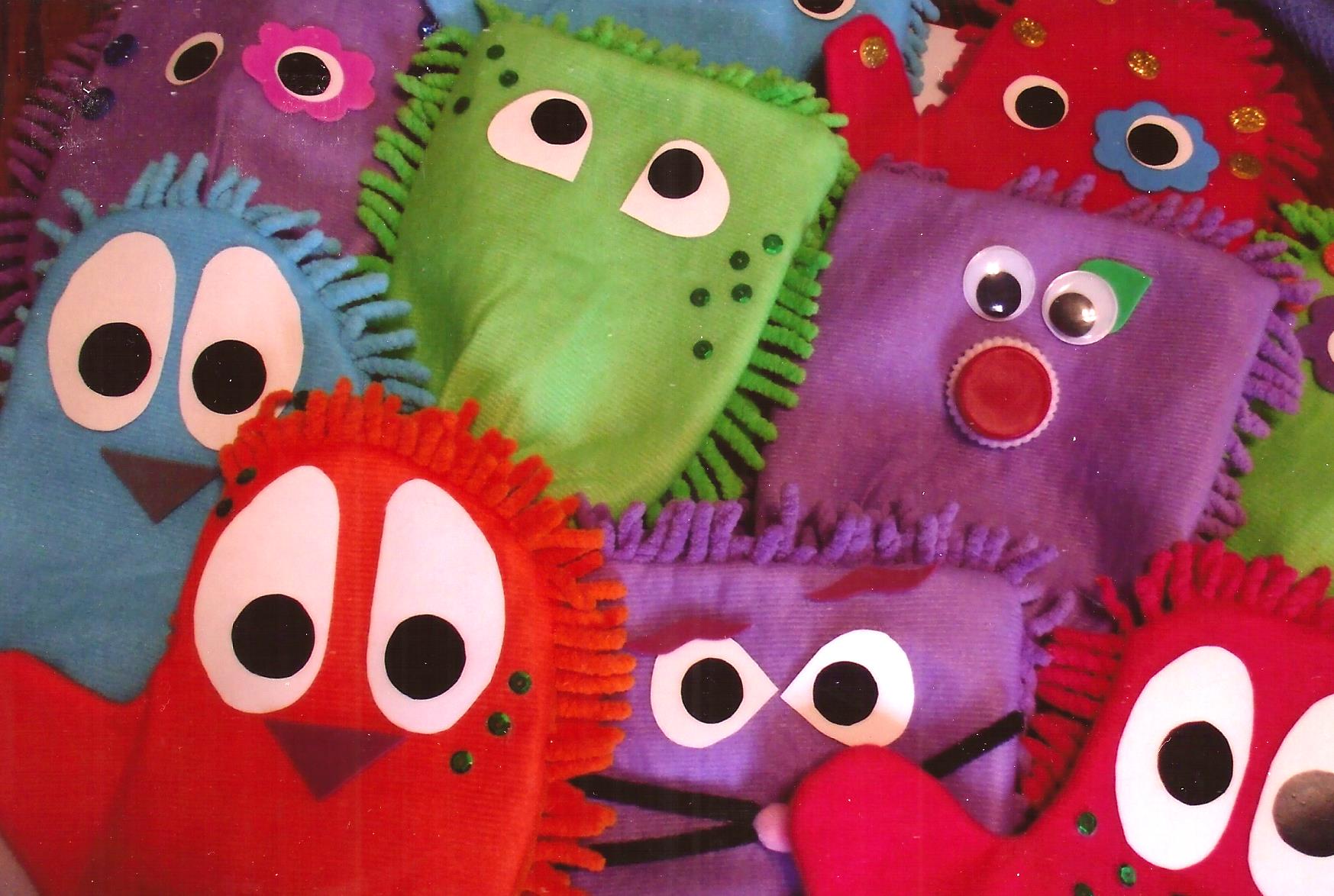 Mitt men glove puppets