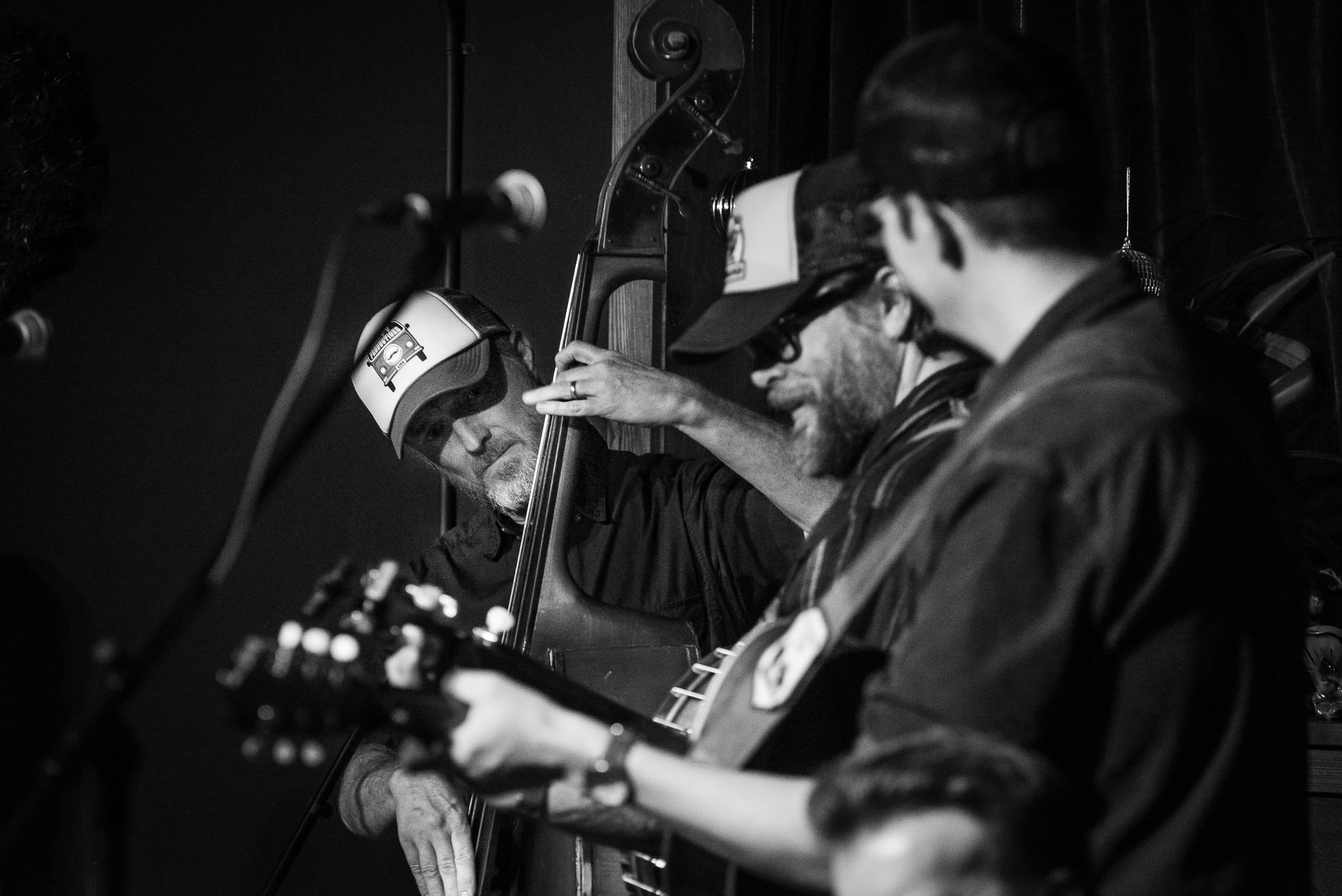 Roe Family Singers at The Happy Productions Listening Room in Cambridge, Minnesota