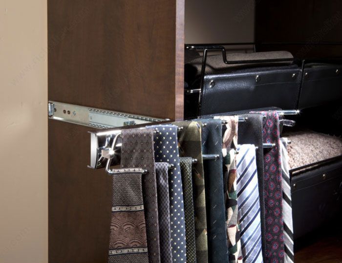 Pivoting Tie Rack