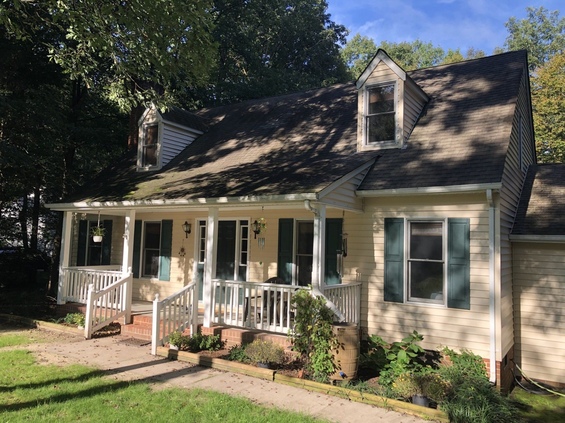 Before Roof Cleaning — Kents Store, VA —  Central Virginia Power Washing