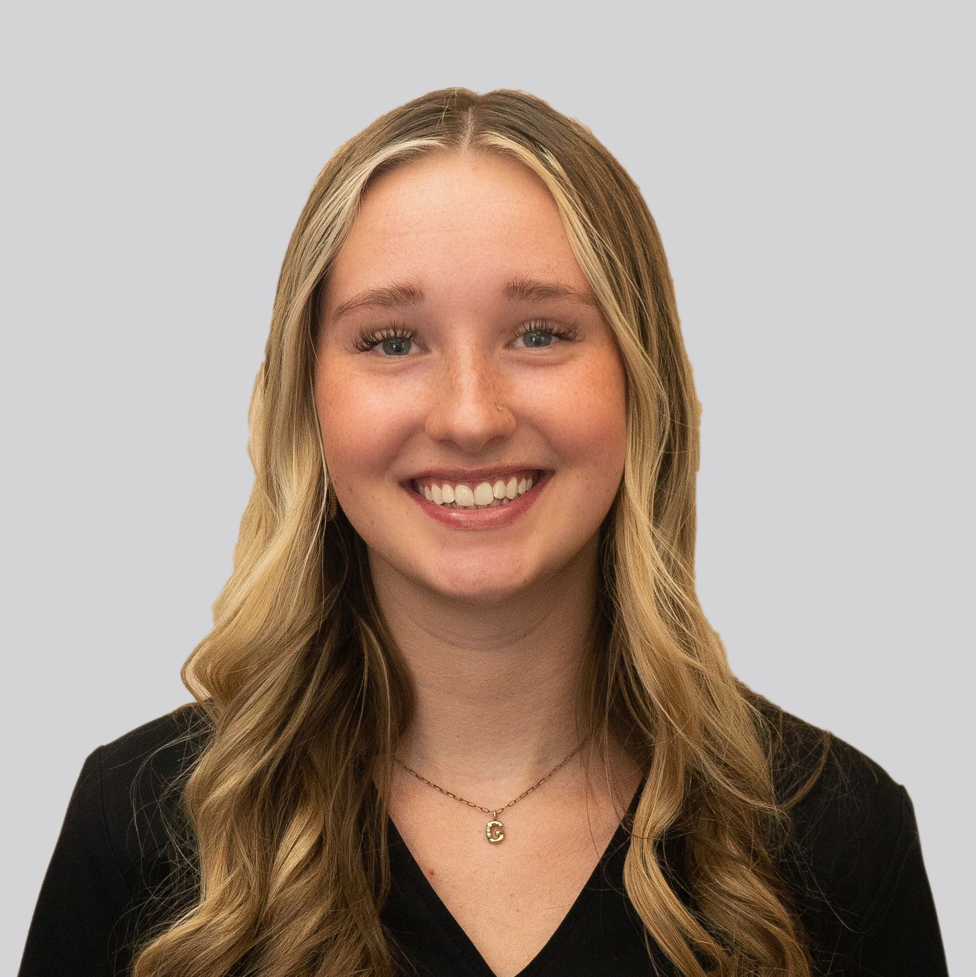 Hannah Headshot