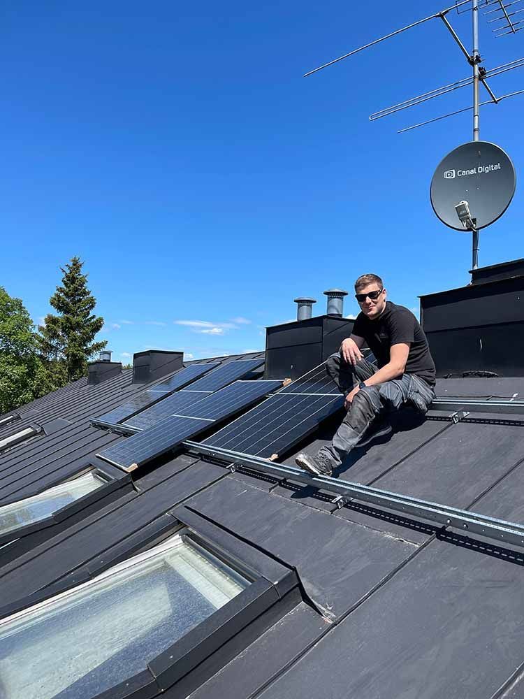 Vi bygger solcellsanläggning