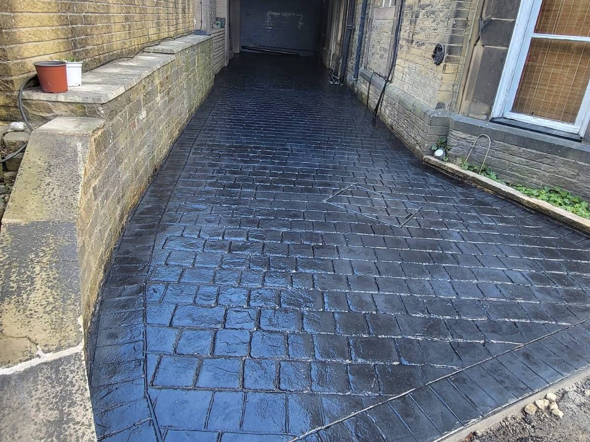 Driveways Sheffield Slate Grey Cobbled imprinted concrete driveway