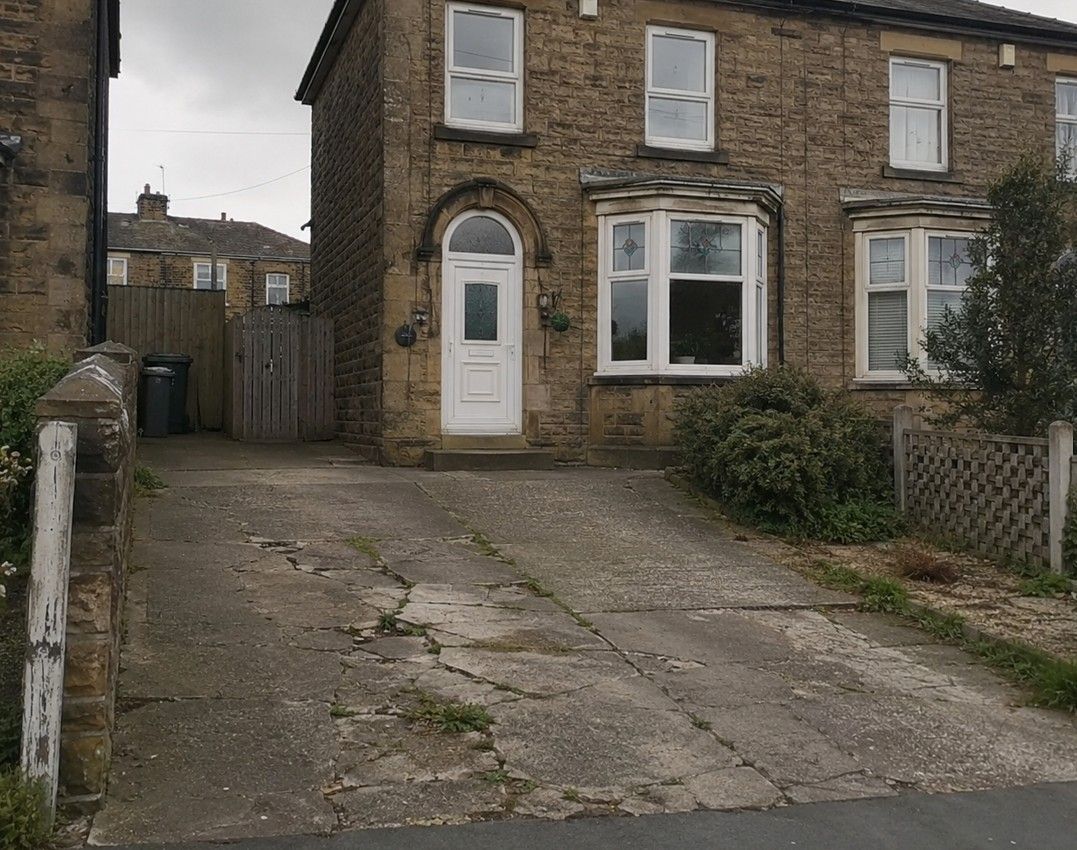 Old cracked concrete driveway before replacement in Eckington Derbyshire