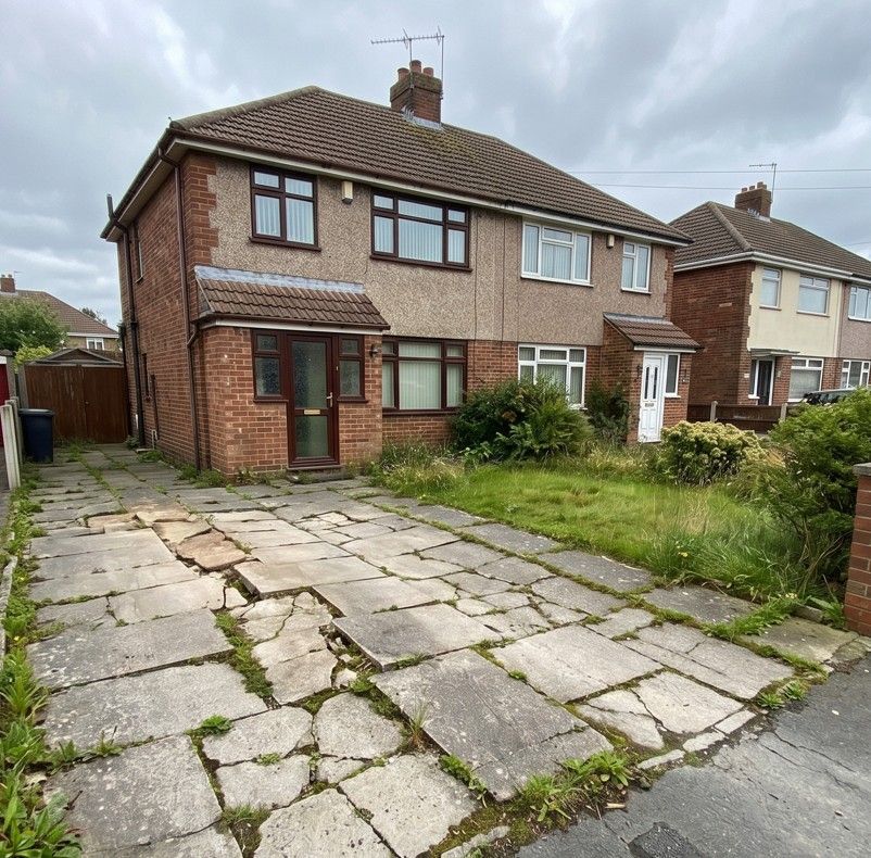 Original cracked 1970s concrete driveway before replacement in Mosborough Sheffield