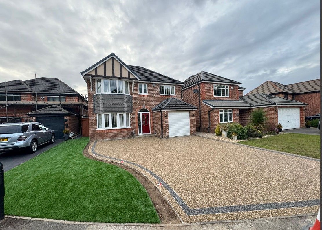 buff coloured resin driveway in Sheffield 