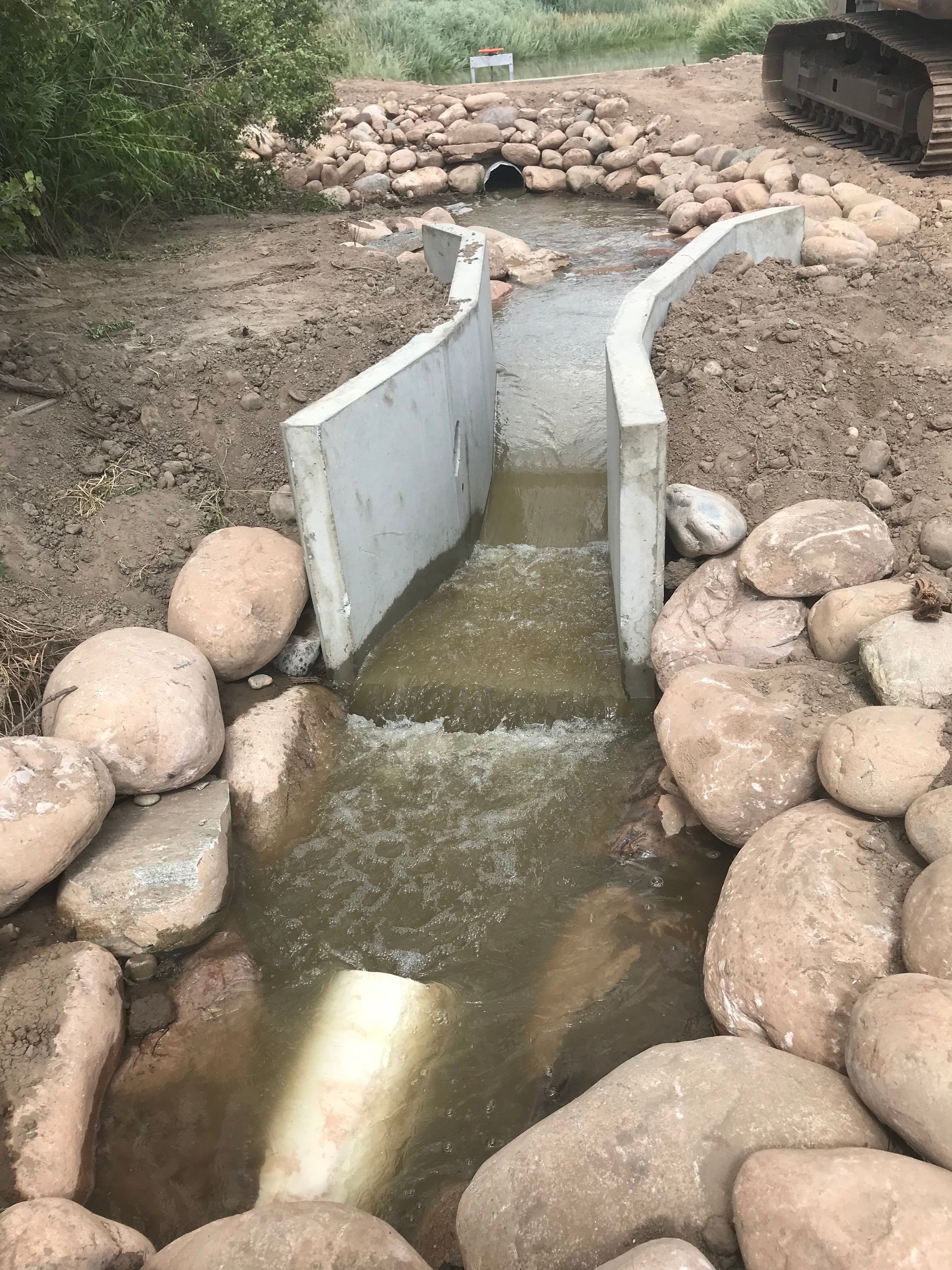 Sunnyside Gravel and Excavation, contractors in Durango CO La Plata county grading and road work, irrigation ditch, road building contractors