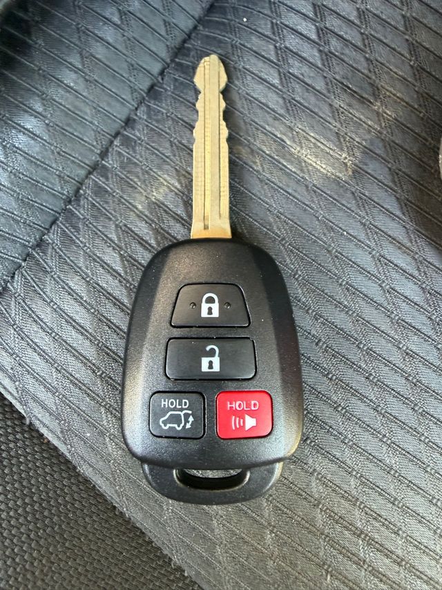 Toyota key with lock, unlock, hatch and panic buttons
