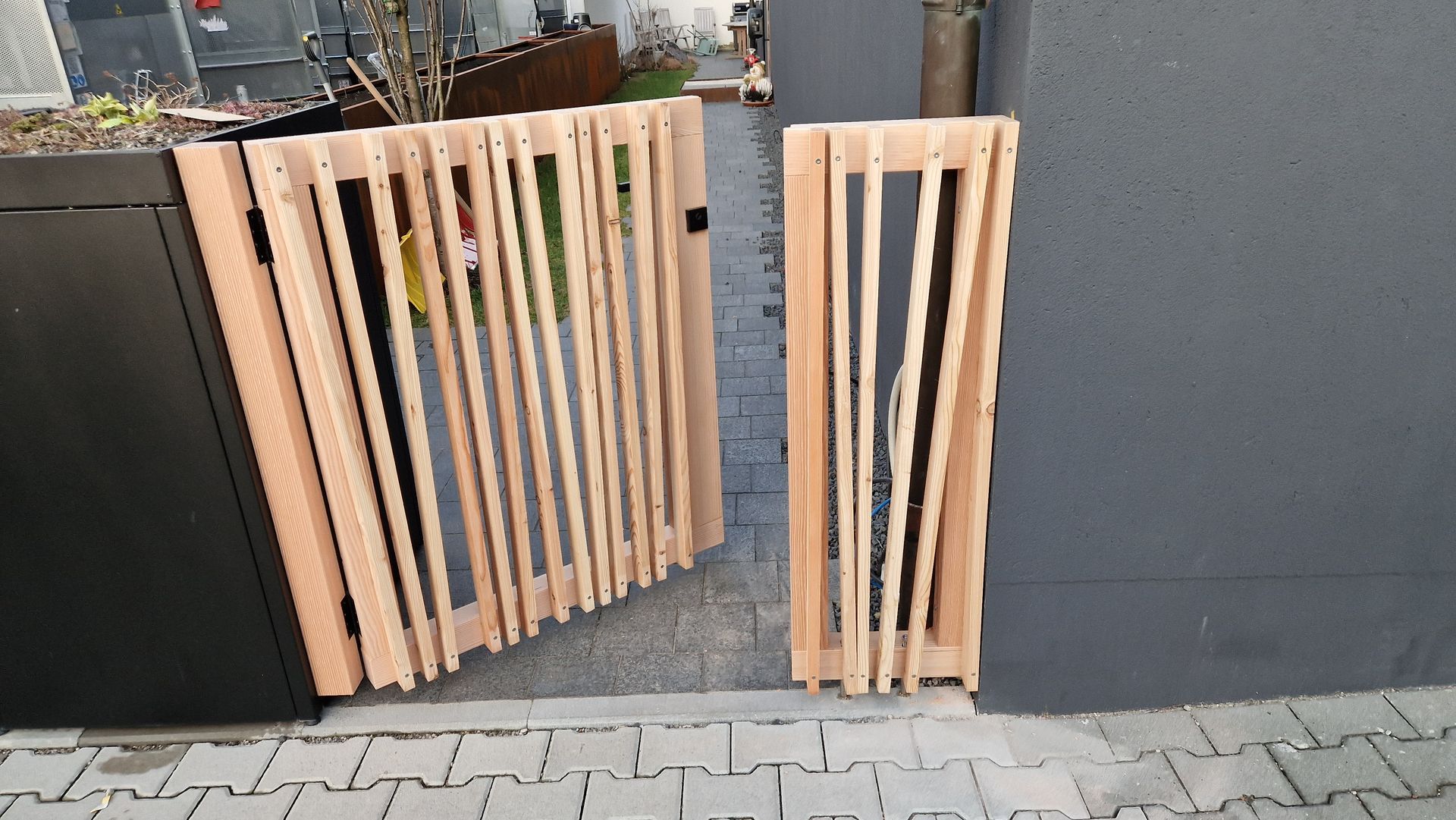 Gartentür aus Holz
