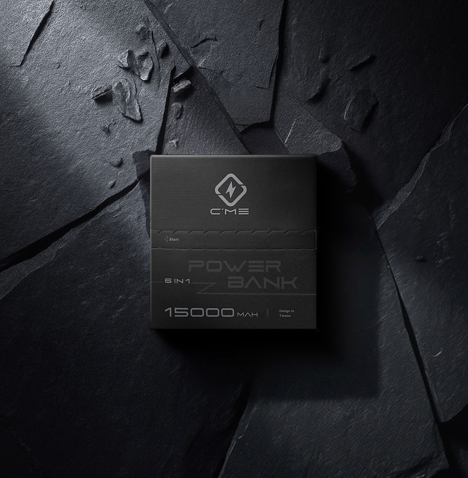 標榜高CP值的 行動電源，提供Carry攜帶性 · CP Value CP值 · Catcher eye吸睛，呈現商品特色及科技感，賦予物超所值的電力服務，時尚簡約的包裝視覺，襯托迷人的品牌個性。金星設計獎-金獎，pentawards設計獎-報導