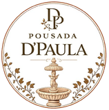 Logotipo circular da Pousada D'Paula em tons de marrom e dourado com uma fonte ornamental e uma fonte central.