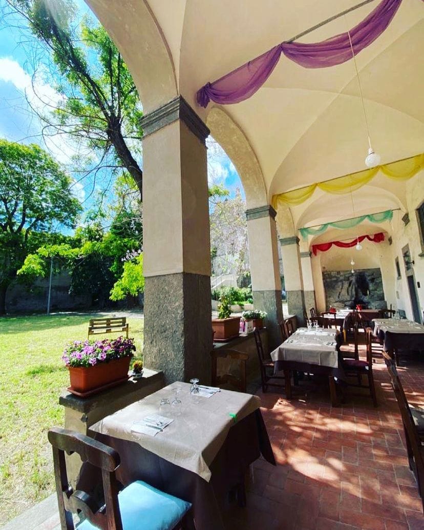 Tavoli in giardino