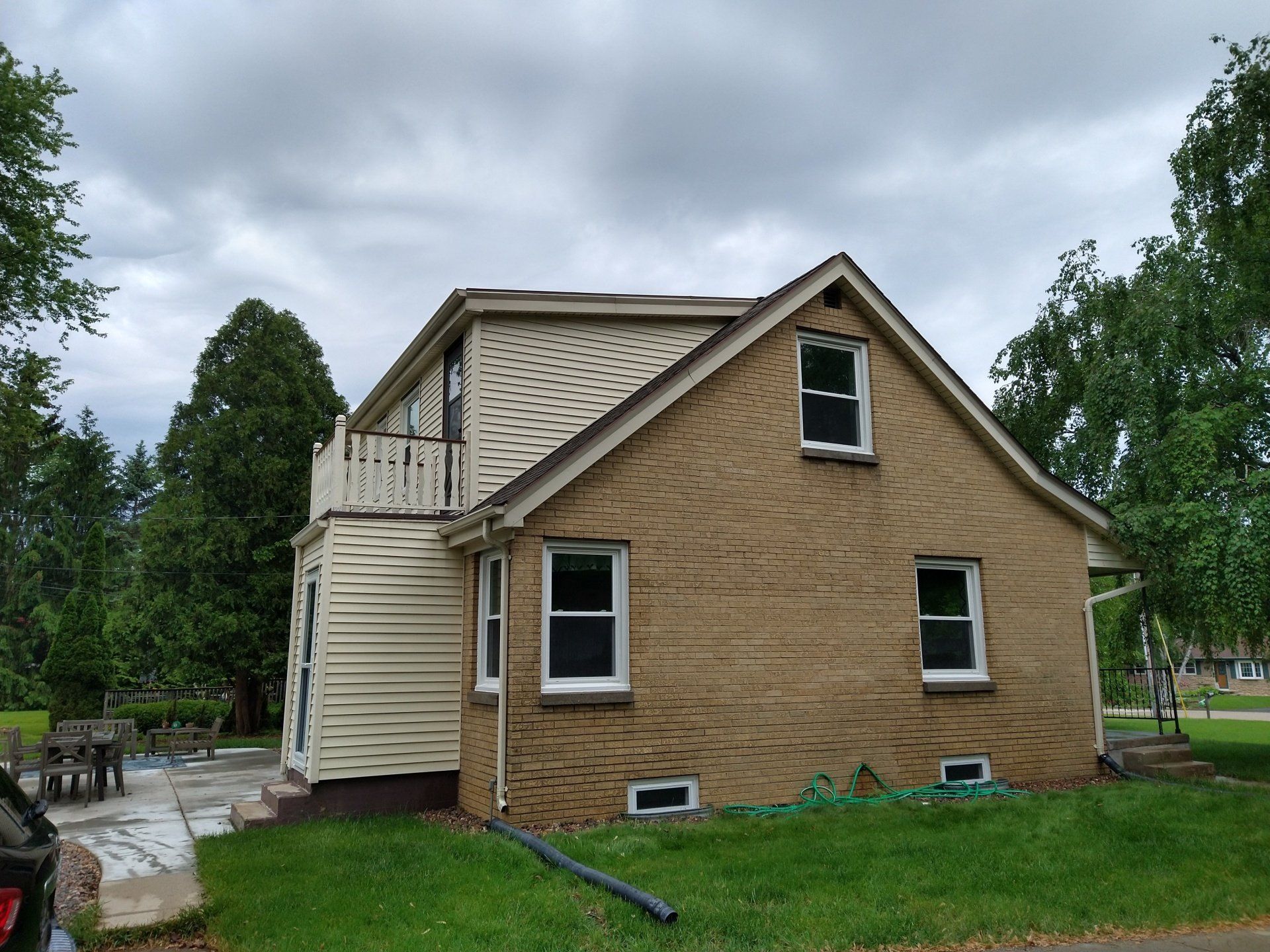 exterior house painters before photo
