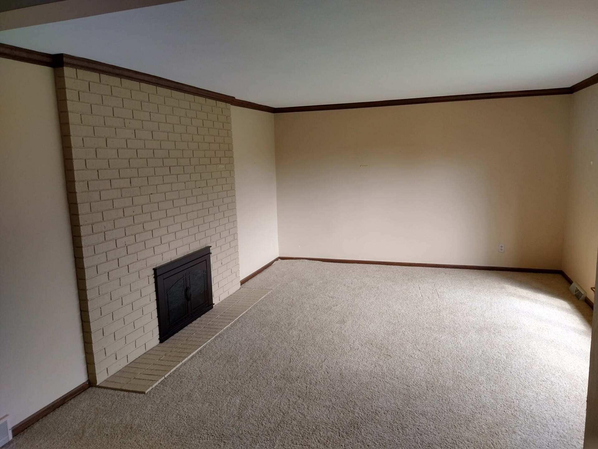 interior painting before picture